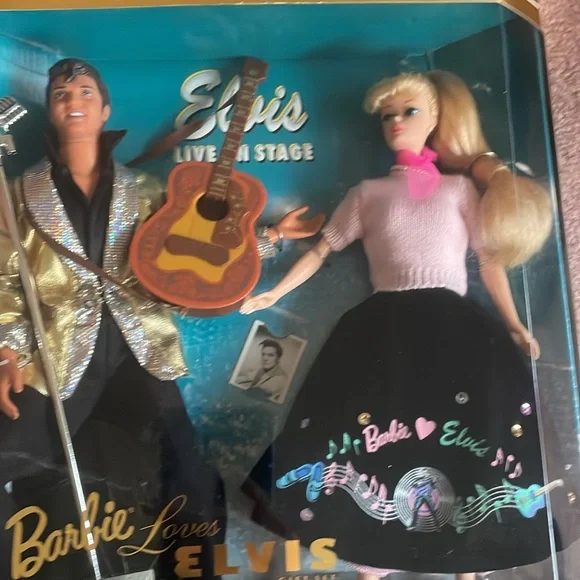 New in box Elvis and Barbie combined Barbie pair - Picture 4 of 9